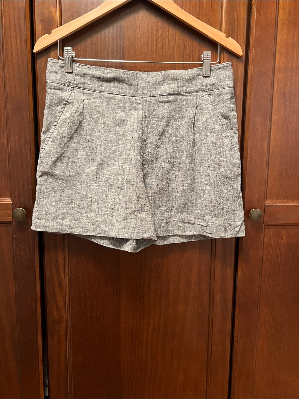 Apt. 9 Chic Gray Linen Blend Pleated High Rise Shorts Size M